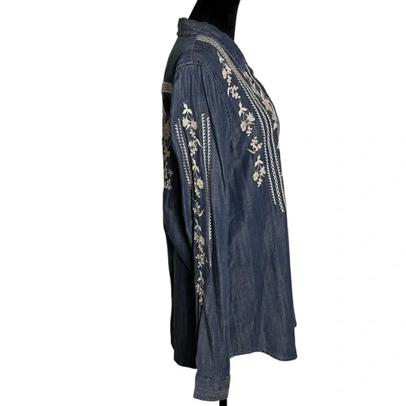 Sundance Driftwood Auger Falls Chambray Denim Floral Embroidered Shirt — Sz S - Picture 4 of 12